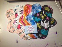 Load image into Gallery viewer, Menstrual Pads, Cloth Pad Set, Reusable Pads, Reusable Cloth Pads, CSP, WSP, Sanitary Pads, Cloth Pads, Mamacloth, Mama cloth