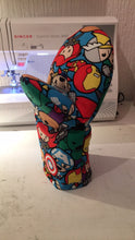 Load image into Gallery viewer, Marvel oven glove - oven mitt - pot holder