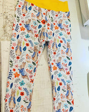 Load image into Gallery viewer, Peter rabbit Kids Leggings, Cuff Trousers, Unisex Trousers, Unisex Leggings, peter rabbit Toddler Leggings, Baby Clothing, Kids Trousers,