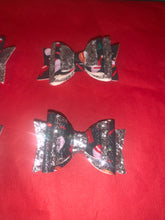 Load image into Gallery viewer, Christmas bows