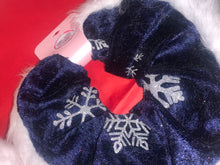 Load image into Gallery viewer, Christmas Scrunchie