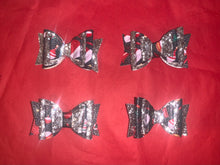 Load image into Gallery viewer, Christmas bows