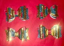 Load image into Gallery viewer, Christmas bows