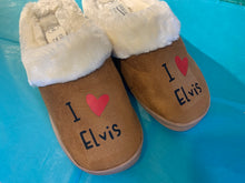 Load image into Gallery viewer, Personalised Mother’s Day slippers, Mother’s Day slippers, mum slippers