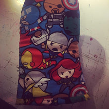 Load image into Gallery viewer, Marvel oven glove - oven mitt - pot holder
